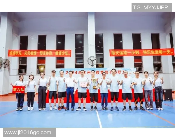 武汉排球队的节奏解析:从战术到团队协作的全面解读 武汉排球队的节奏解析:从战术到团队协作的全面解读