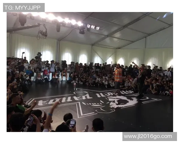 成都极限运动队在世界街舞大赛中以80分稳居积分榜首位 成都极限运动队在世界街舞大赛中以80分稳居积分榜首位