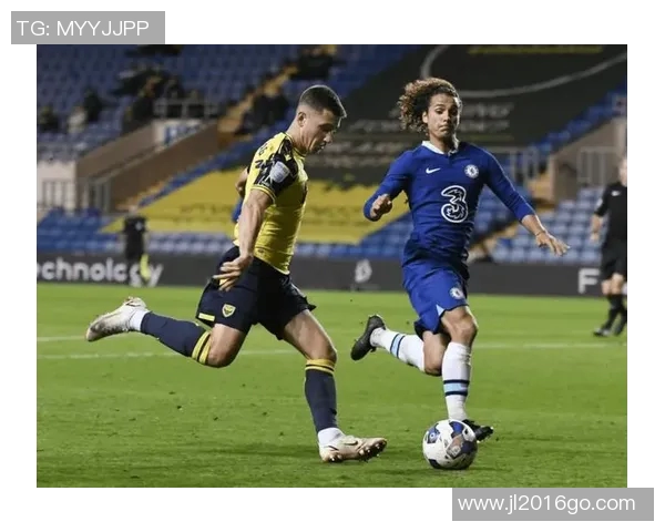 吉灵汉姆与牛津联队的精彩对决分析与赛后点评