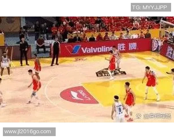2016年CBA经典对决北京队与广东队的巅峰对决回顾与精彩瞬间分析