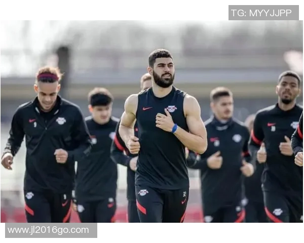 格瓦迪奥尔：新一代足球天才如何改变球队命运与未来发展潜力分析