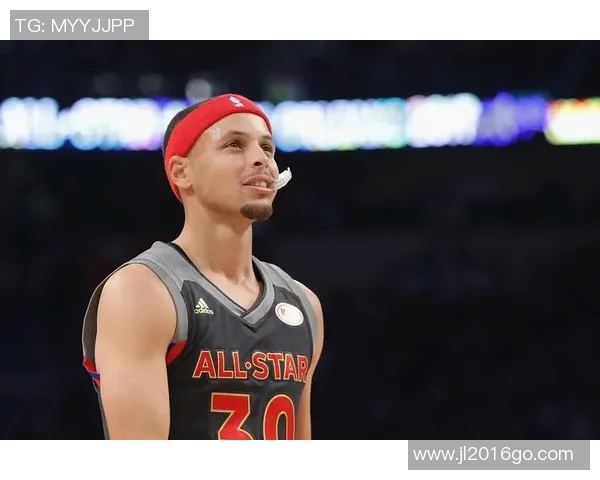 火箭队与雷霆队激战正酣NBA直播精彩瞬间回顾与分析